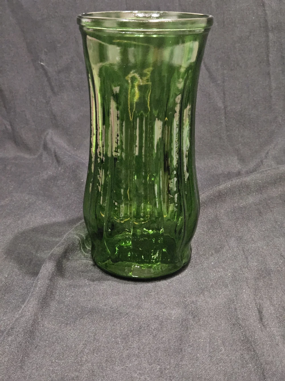 Vintage PGC Portland Glass Co Forest Green Ribbed Bud Vase 9